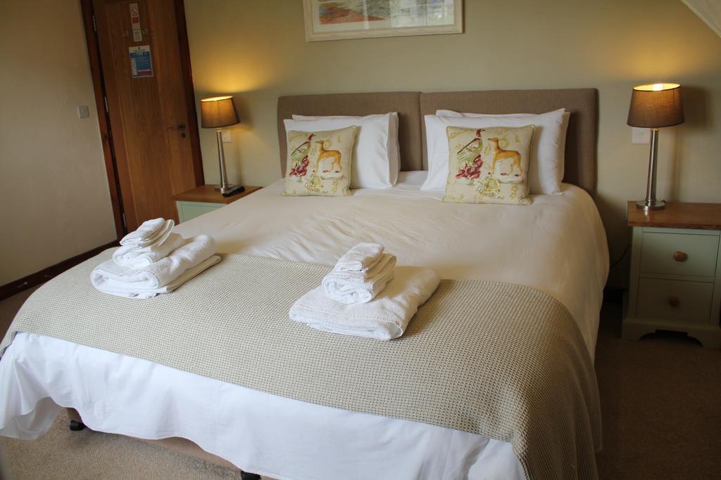 Three Horseshoes Country Inn 배리 외부 사진
