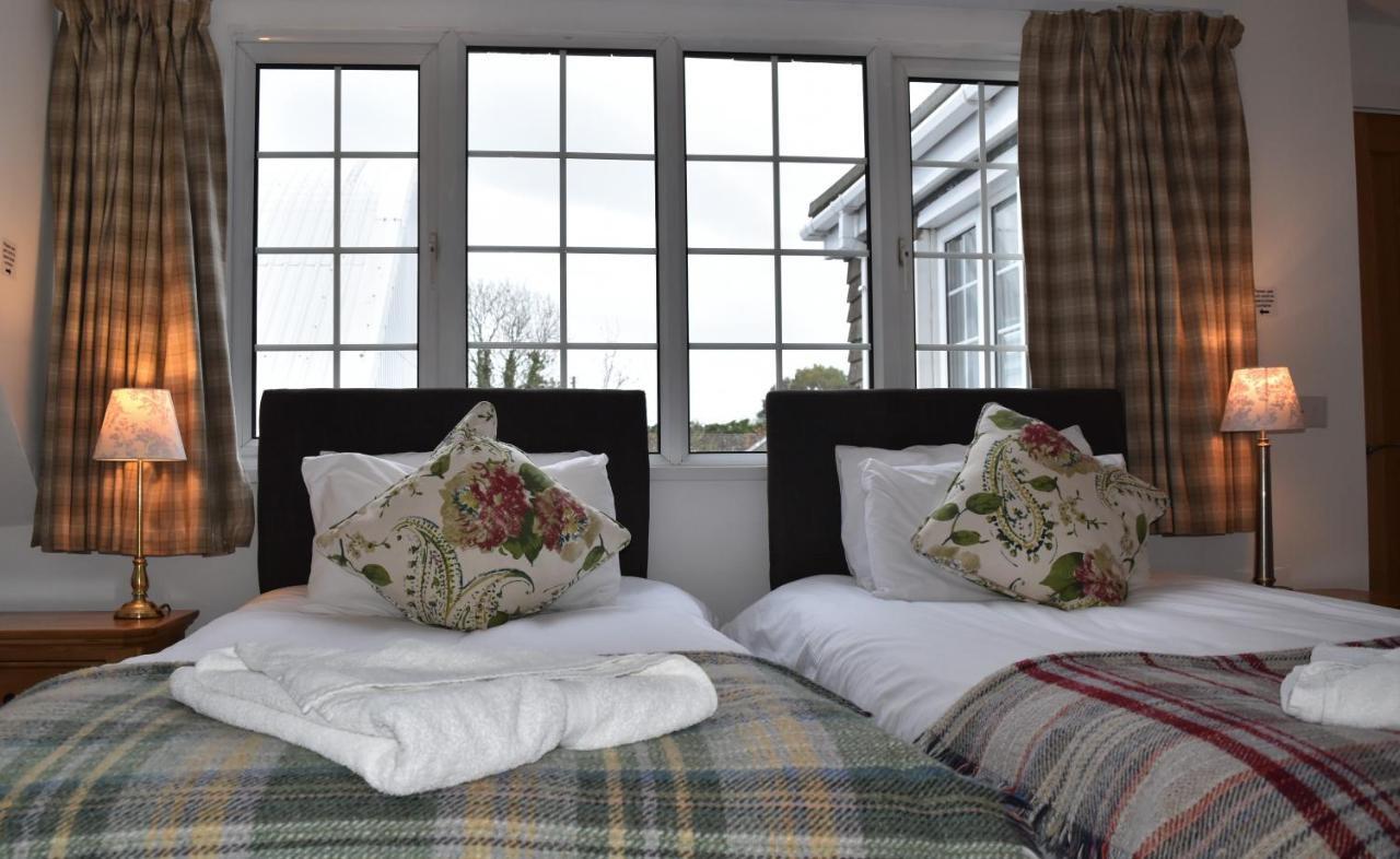Three Horseshoes Country Inn 배리 외부 사진