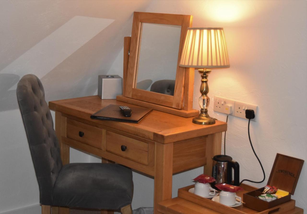 Three Horseshoes Country Inn 배리 외부 사진