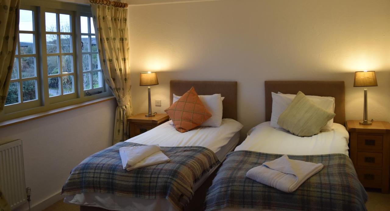 Three Horseshoes Country Inn 배리 외부 사진
