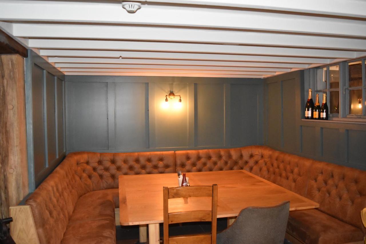 Three Horseshoes Country Inn 배리 외부 사진